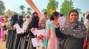 Photo of Jharkhand-पलामू में 11 बजे तक 26.95 प्रतिशत मतदान, नौ प्रत्याशियों के भाग्य का फैसला कर रहे 22.43 लाख वोटर्स