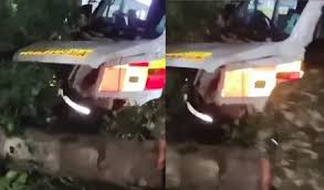 Photo of AmbulanceAccident : मोदीनगर में तेज रफ्तार एंबुलेंस ने कांवड़ियों को मारी टक्कर, 2 की मौत, 3 घायल | अस्पताल मालिक BJP विधायक के पति